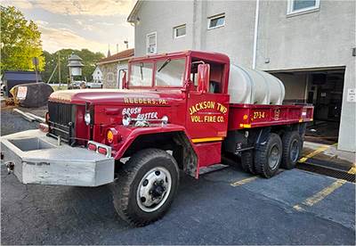 1972 AM General Brush Truck