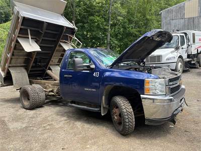 2013 Chevrolet 3500 Dump Truck