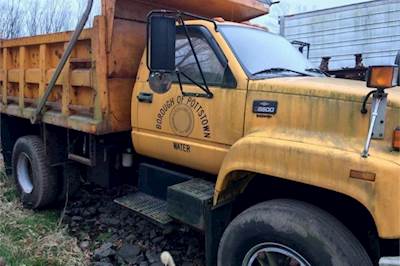 1997 Chevrolet 8500 Dump Truck