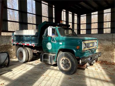 1988 Chevrolet C7D042 Dump Truck