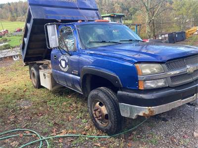 2004 Chevrolet Silverado 3500 Dump Truck