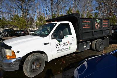 2000 Ford F-350 Super Duty Dump Truck