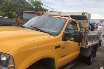 2004 Ford F550 Dump Truck
