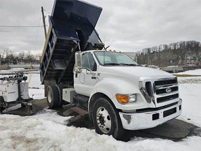 2005 Ford F-650 Dump Truck