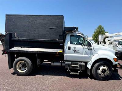 2000 Ford F-650 Dump Truck