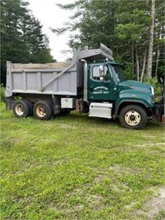2016 Freightliner 114SD Dump Truck