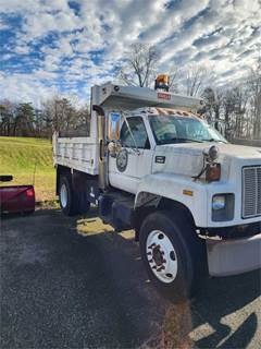 2000 GMC C7 Dump Truck