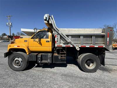 2002 GMC C7 Dump Truck