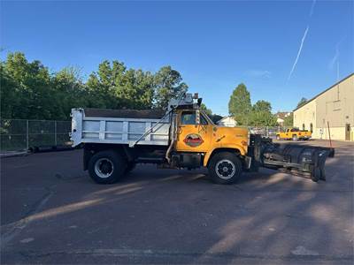 1989 GMC TopKick 7000 Dump Truck