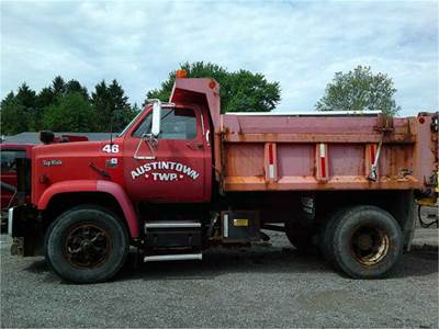 1988 GMC C7 Topkick Dump Truck