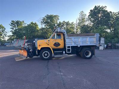 1989 GMC TopKick 7000 Dump Truck
