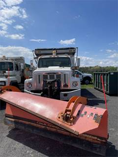 2001 International 2574 Dump Truck