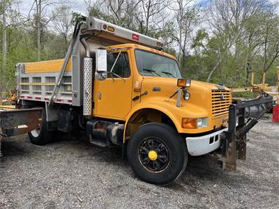 2002 International 4900 Dump Truck
