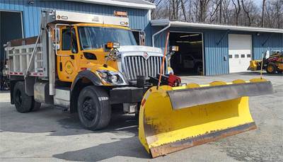 2016 International WorkStar 7400 Dump Truck