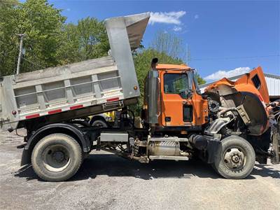 2005 Mack CV712 S/A Dump Truck