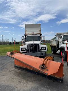 1997 Mack RD688P Dump Truck