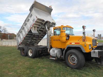 2003 Mack RD688S Dump Truck