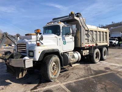 2002 Mack RD688S Dump Truck
