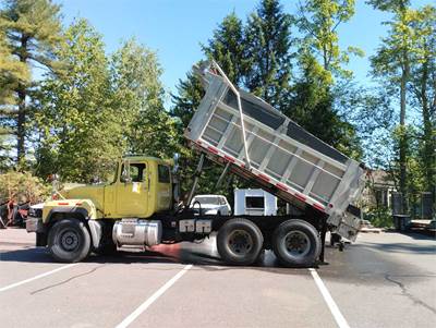 2003 Mack RD688S Dump Truck