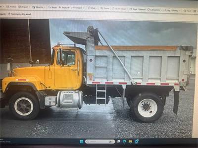 1999 Mack RD690P Dump Truck