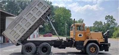 1985 Mack RM686S Dump Truck