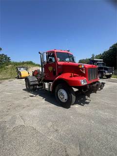 2003 Peterbilt 330 Dump Truck