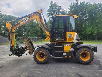 JCB Pothole Pro Hydradig Wheel Excavator
