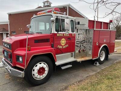 1989 Mack Fire Truck