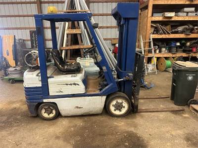 Komatsu FG25ST-11 Forklift