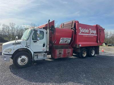 2010 Freightliner Garbage Truck