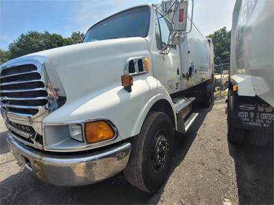2007 Sterling L9500 Side Load Garbage Truck
