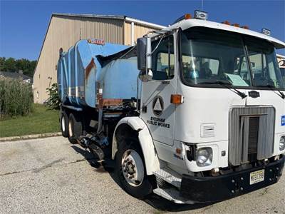 2004 Side Loader  WX64 Expeditor