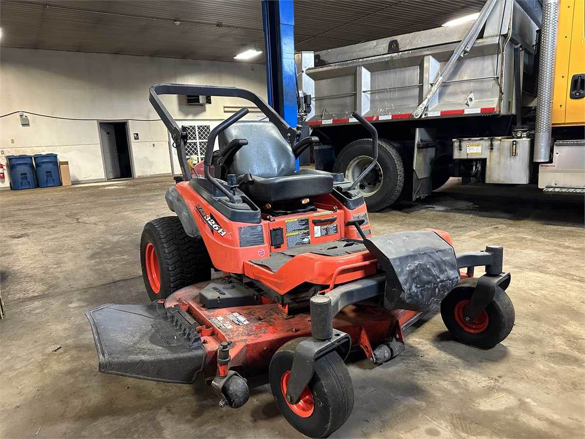 Kubota ZD326H WalkBehind Lawn Mower For Sale, 1,376 Hours Quakertown, PA 57882755