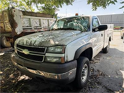 2006 Chevrolet Silverado 2500HD Utility Truck