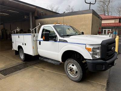2015 Ford F-350 4x4 Dually