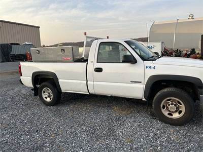 2003 Chevy Silverado 4x2 C2500 Truck