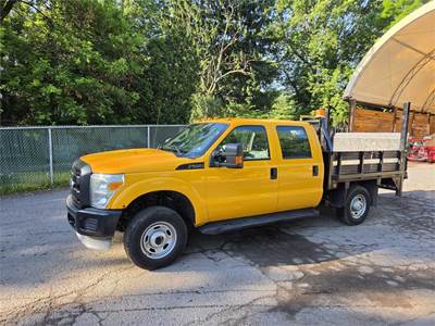 2011 Ford F-250 Flatbed Truck