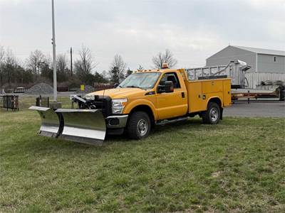 2011 Ford F-350 SD Utility w/ Plow and Liftgate