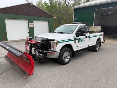 2019 Ford F-350 Super Duty 6.7 Powerstroke with Plow and Spreader