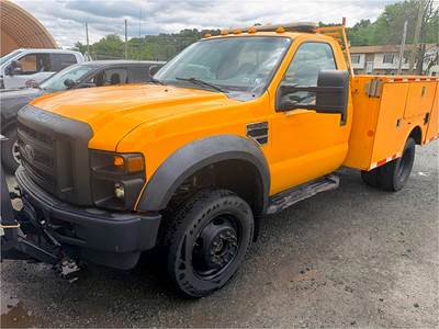 2010 Ford F-550 Truck