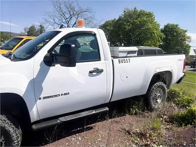 2008 GMC 2500 Pickup Truck with Spreader