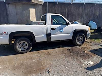 2001 GMC Sierra Truck