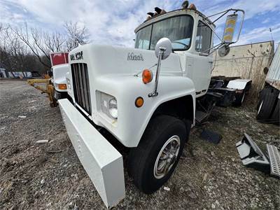 1980 Mack Roll Off Garbage Truck
