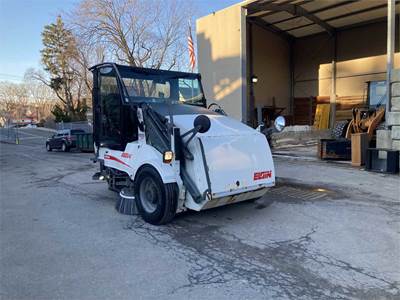 2011 Elgin Pelican Sweeper Truck