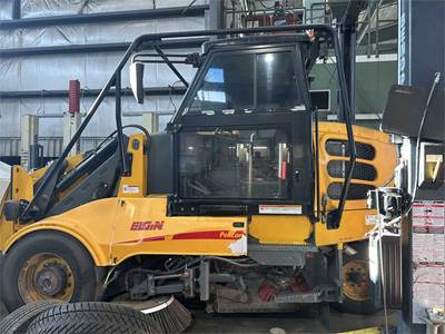 2009 Elgin Pelican Sweeper Truck