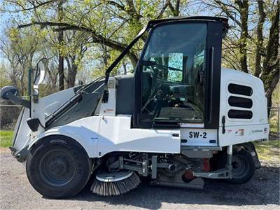 2020 Elgin Pelican Sweeper Truck