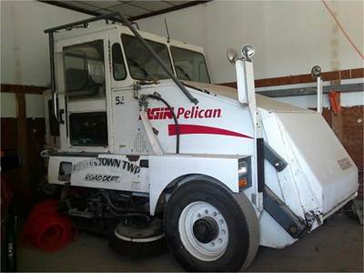 2006 Elgin Pelican Sweeper Truck