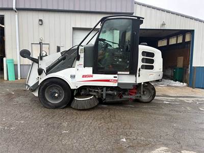 2011 Pelican Sweeper Truck