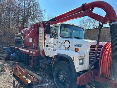 1991 Ford L8000 Vactor