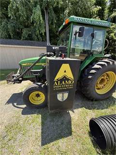 2000 John Deere 5510 Tractor